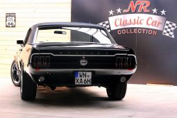Ford Mustang Coupe 1968 schwarz voll
