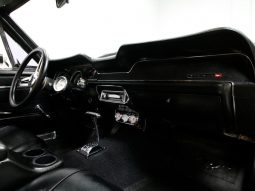 Ford Mustang 1967 gelb voll
