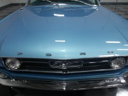 Ford Mustang GT 1966 Hellblau voll