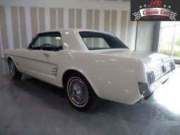 Ford Mustang Coupe 1966 weiß voll