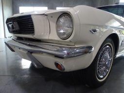 Ford Mustang Coupe 1966 weiß voll