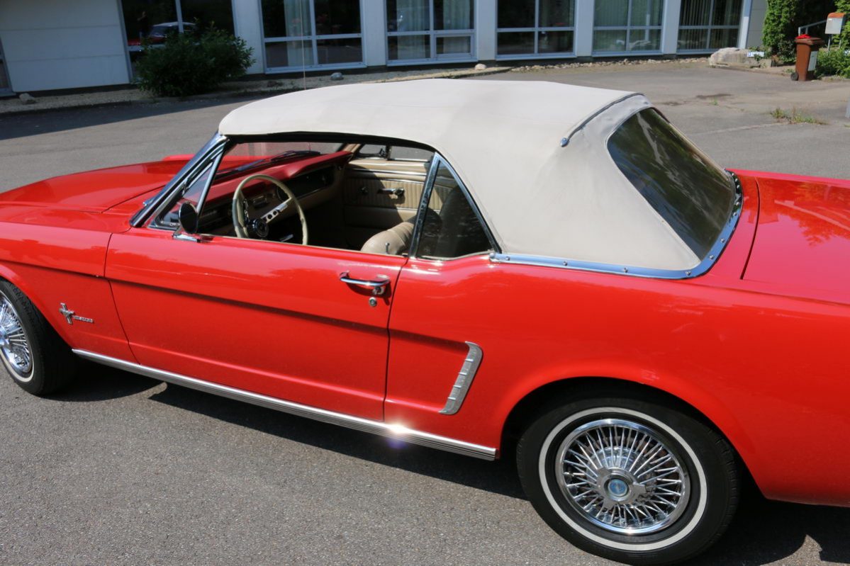 Ford Mustang Cabrio BJ 1965 aussen Rot innen Beige | NR ...