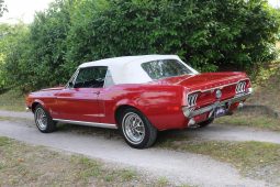 Ford Mustang 1967 Convertible Rot Consignment voll