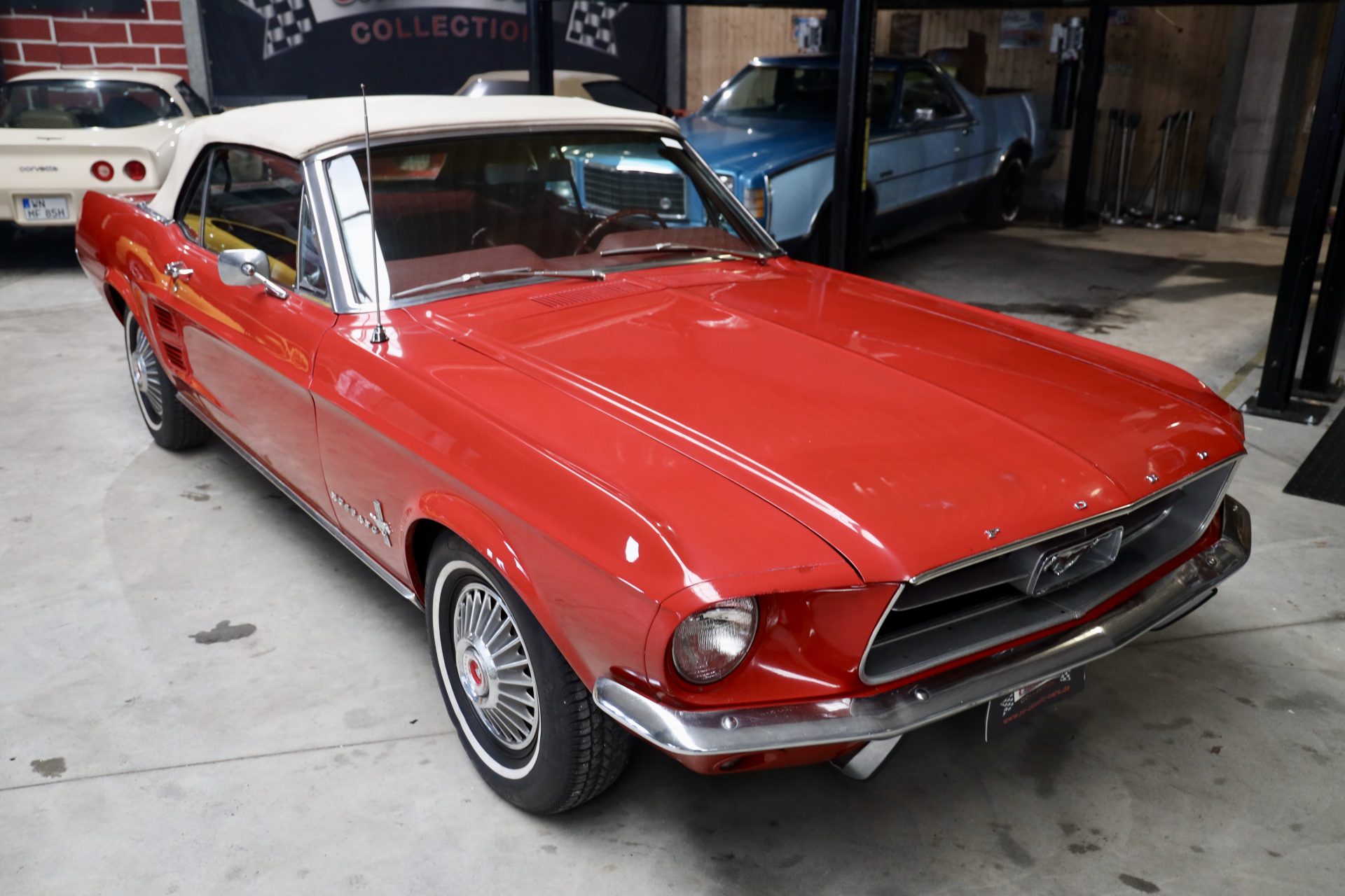 | Ford Mustang Cabrio Classic Car Rot/Rot 1967 NR Collection Stuttgart