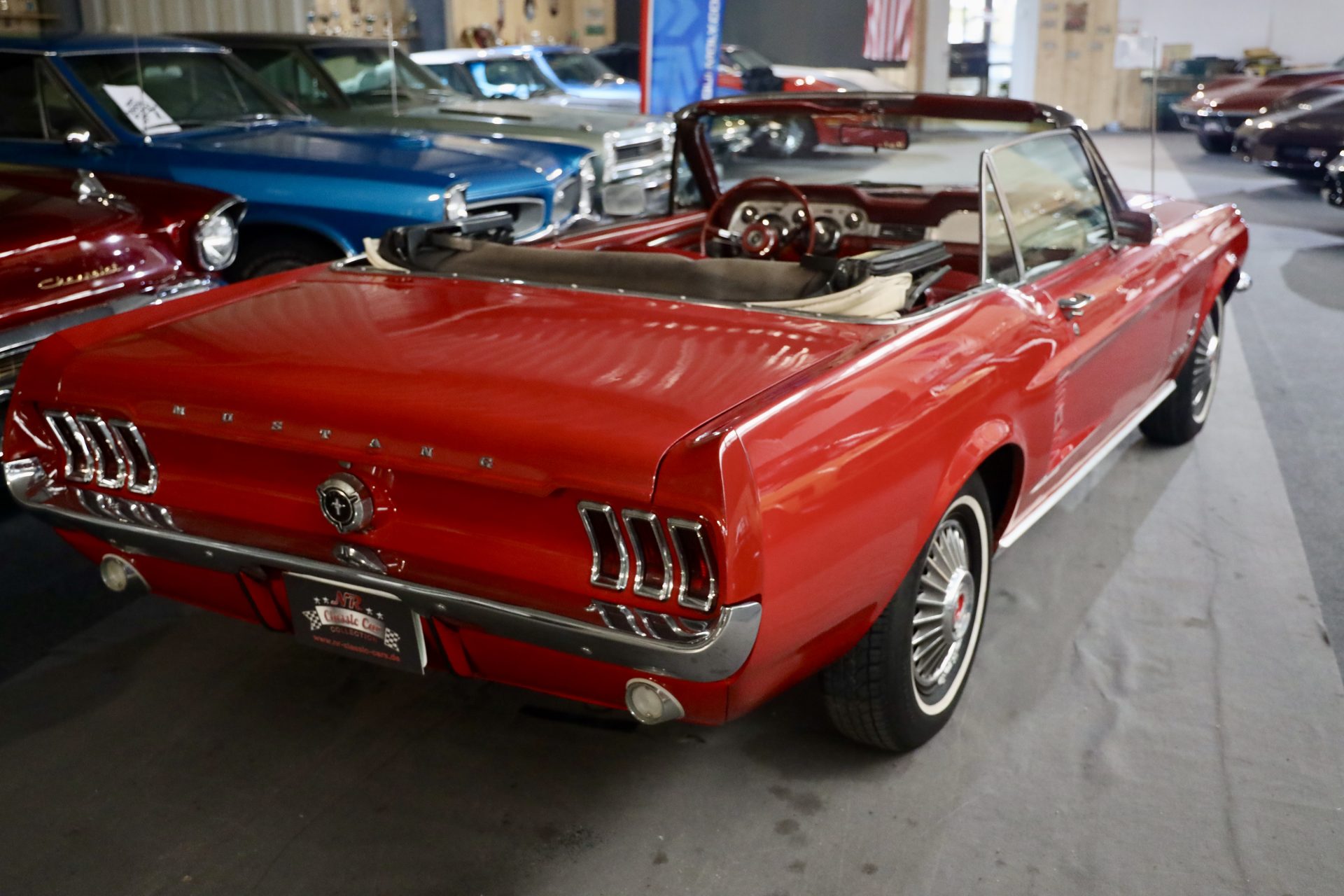 1967 Ford Mustang Cabrio Rot/Rot | Car Classic Stuttgart NR Collection