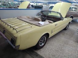 1966 Ford Mustang Cabriolet Gelb/Hellbeige voll